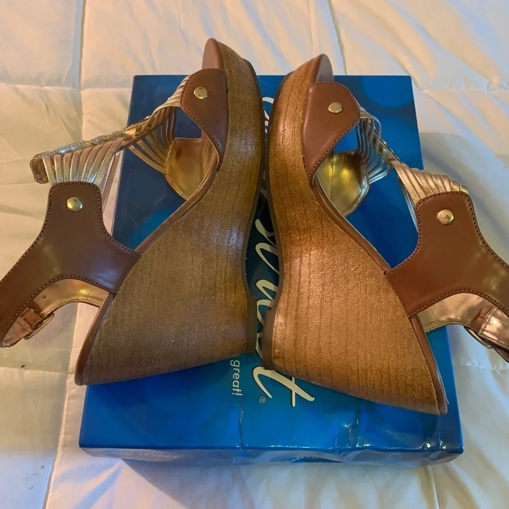 N/A worn heals gently